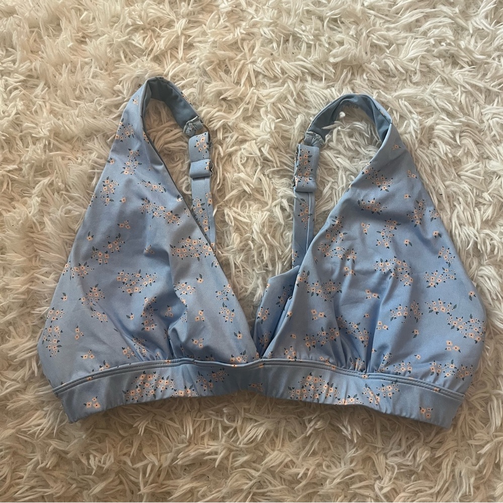 Kitty and Vibe Blue Floral Bikini Top F Cup NWOT